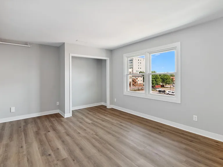 307 Lynn Ave #303 — Photo 6