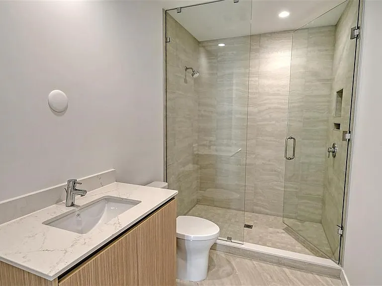301 Quay Cmns #1011 — Photo 34