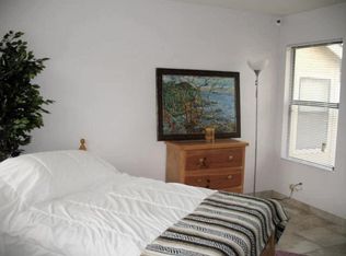 1712 De La Vina St APT B, Santa Barbara, CA 93101