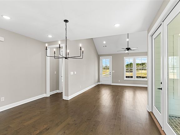 5th image of 320 Coscoroba Rd