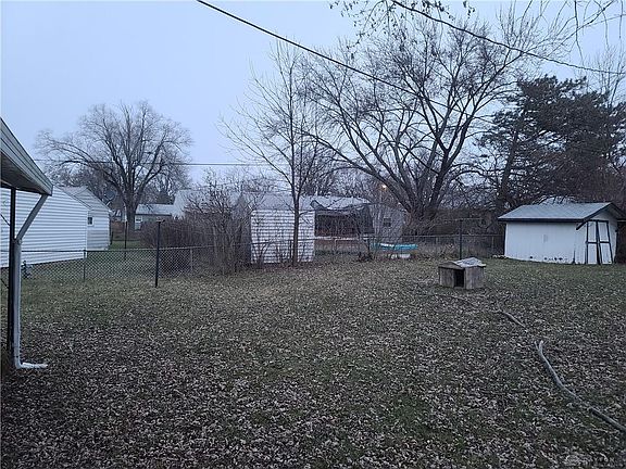 4th image of 4256 Marlowe St