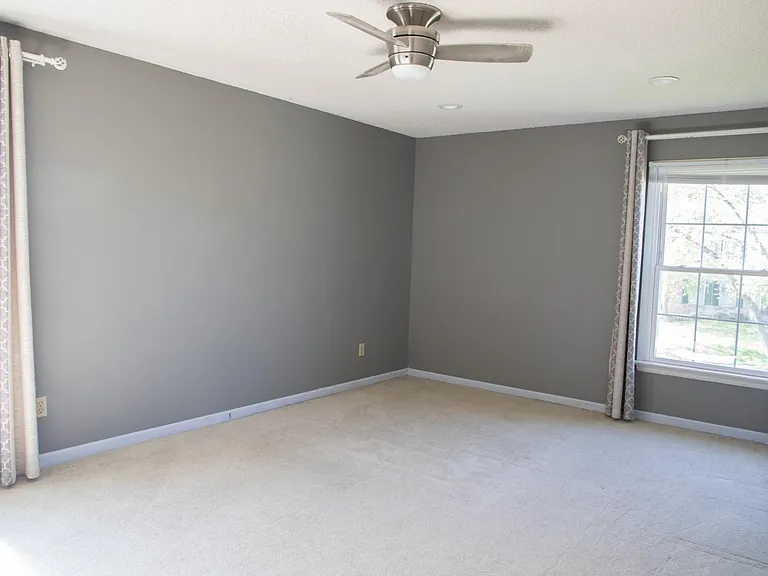 15579 Country Ridge Dr — Photo 13