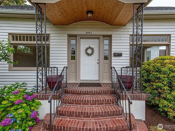4th image of 3731 Hoyt Ave