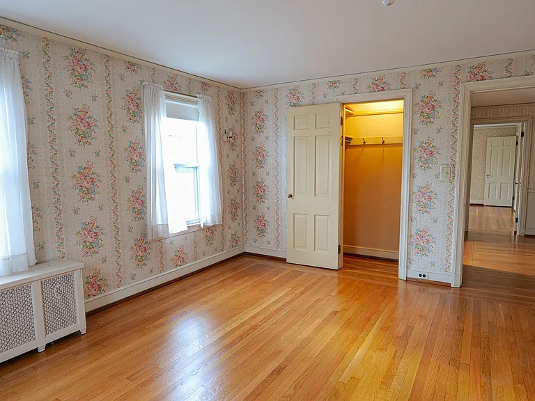 36 Underwood St #1 — Photo 10