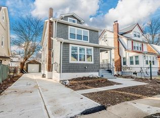10024 208th St, Queens Village, NY 11429