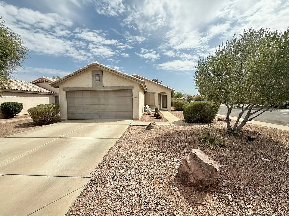 10609 W Rosewood Dr