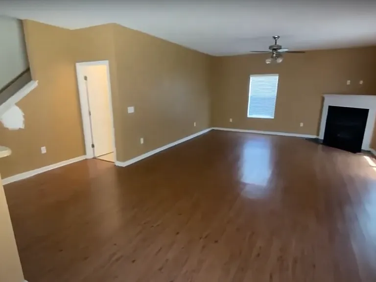 3301 Genlee Dr — Photo 6
