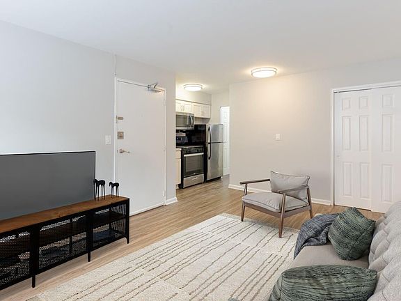 2nd image of 471 Joralemon St #2-D3
