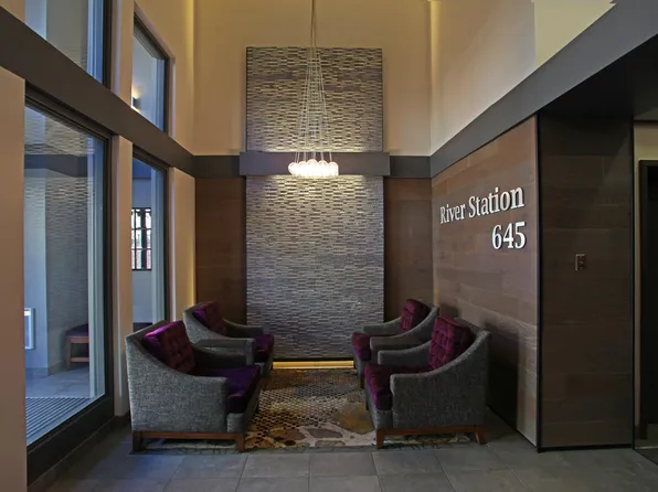 645 1st St N #121, Minneapolis, MN 55401