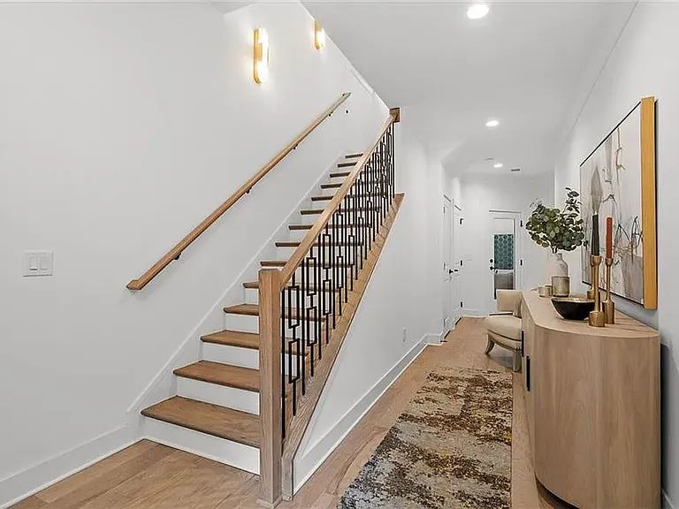 4051 Haverhill Dr NE — Photo 5
