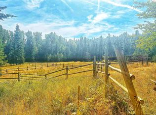 221 Maplewood Ln, Cocolalla, ID 83813