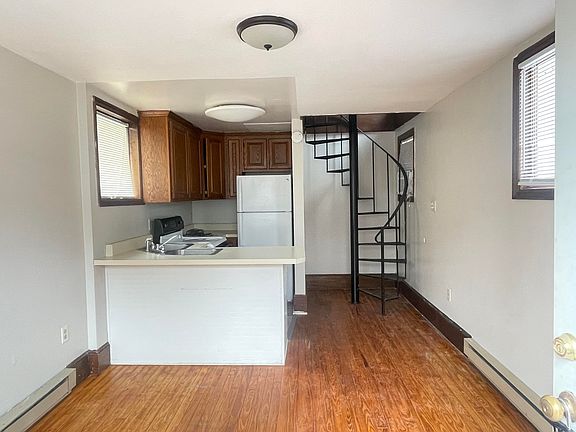 4th image of 502 Allison Ave SW #5