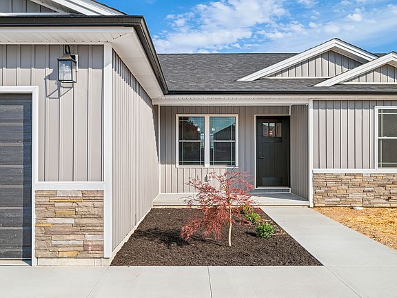 2nd image of 733 Marley Ln