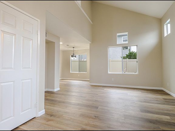 3rd image of 7 Sydney Ct