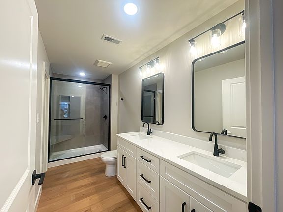 3rd image of 5 Creekside Way #1