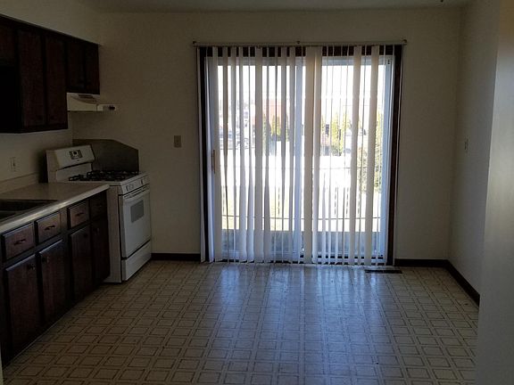 4th image of 705 Webb Dr APT 4