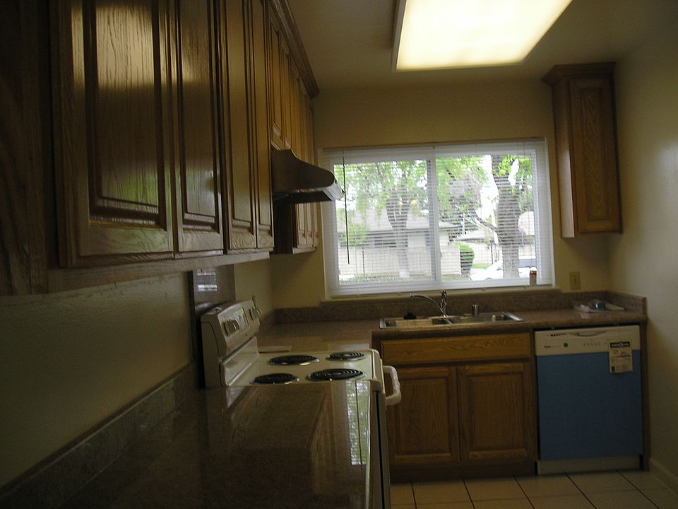 1st image of 7070 Rainbow Dr APT 7