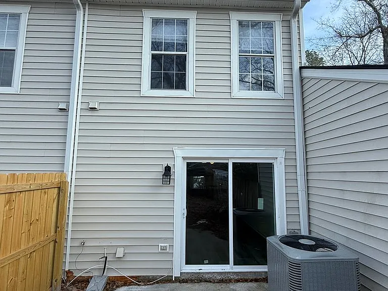 33 Londonberry Ln — Photo 8