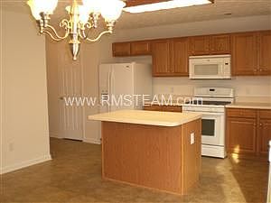 5th image of 2732 Meadow Trace Dr