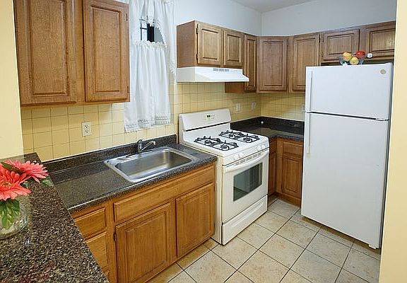 4th image of 1801 Adam C Powell Blvd #1D