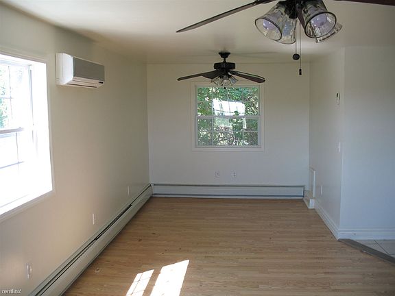UPPER ONE BEDROOM LIVING DINING AREA