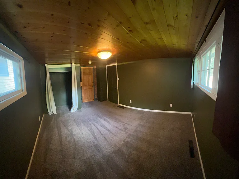 214 S Sherwood St — Photo 9