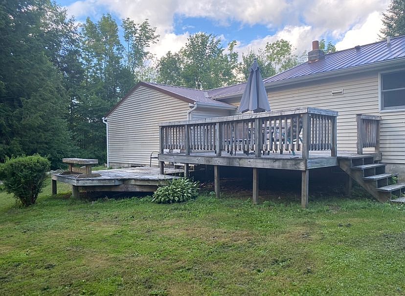 2nd image of 5527 Sacandaga Rd