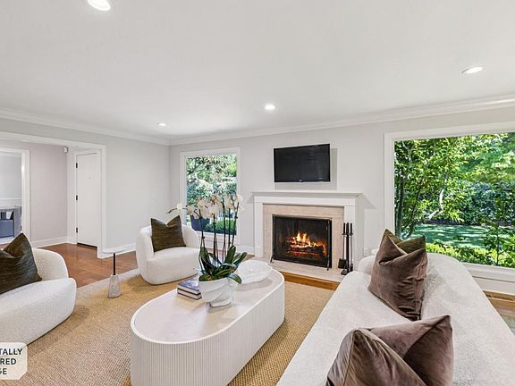 5th image of 1800 Oakdell Dr