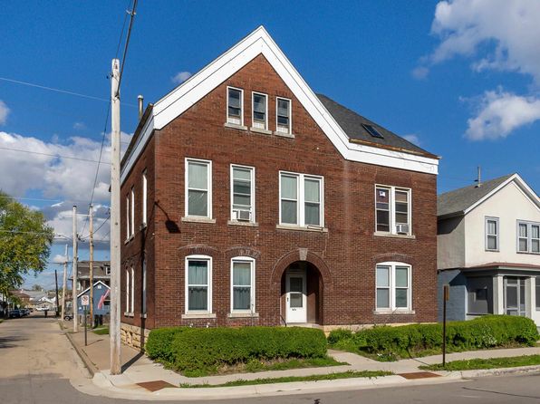 2070 Jackson St, Dubuque, IA 52001
