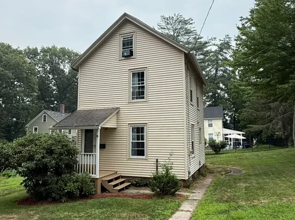 10 Middle Lane, Simsbury, CT 06070