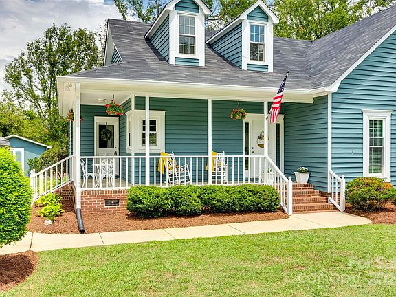 2nd image of 631 Mallory Dr