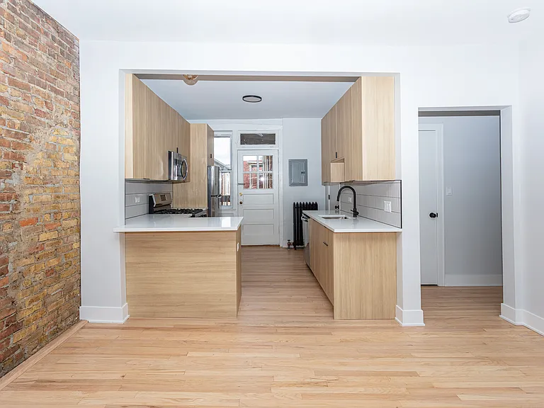 4117 W Belle Plaine Ave #1N — Photo 2