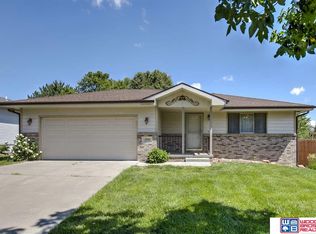 1830 Independence Cir, Lincoln, NE 68521