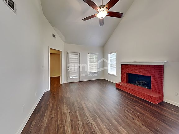 4th image of 265 Thornbush Ln