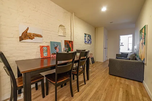 Rented by Triplemint | media 28