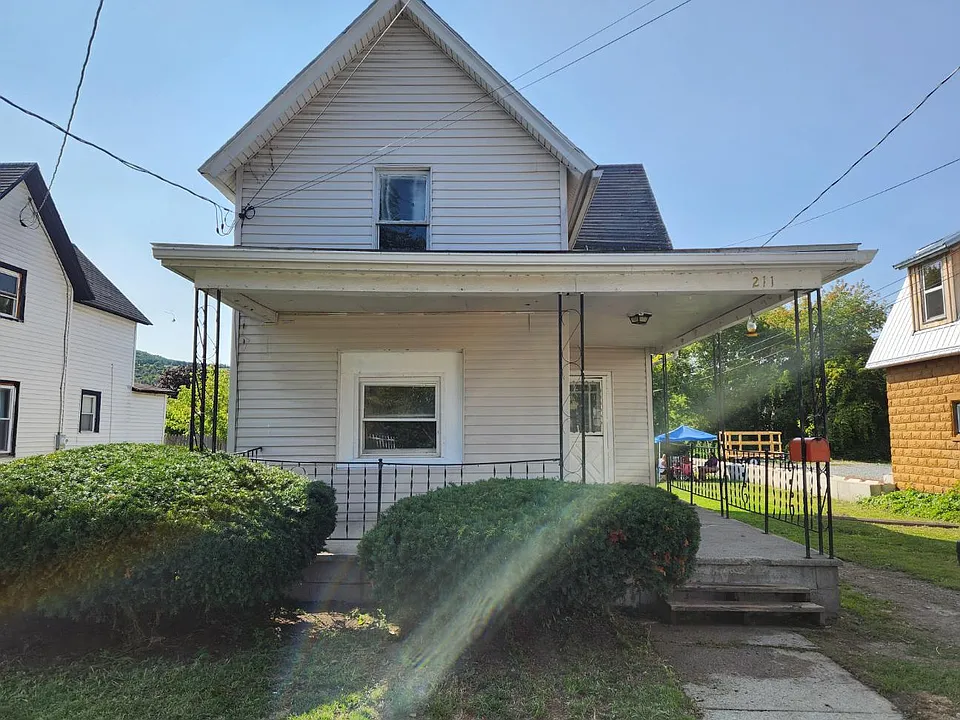 209 East Ave