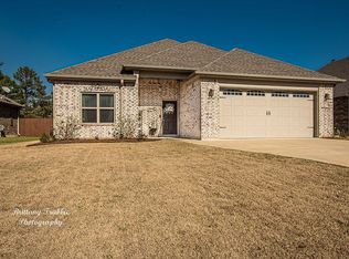 121 Waverly Cir, El Dorado, AR 71730