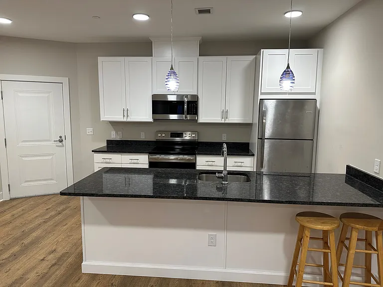 216 S Division St #204 — Photo 2