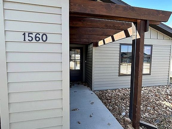 2nd image of 1560 Blaines Way #1