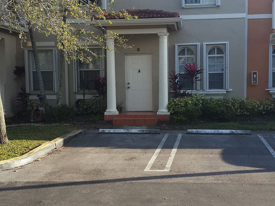 1st image of 5270 Nw 109 Ave #105