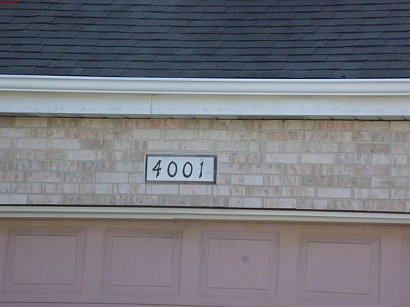 2nd image of 4001 Cambridge Dr