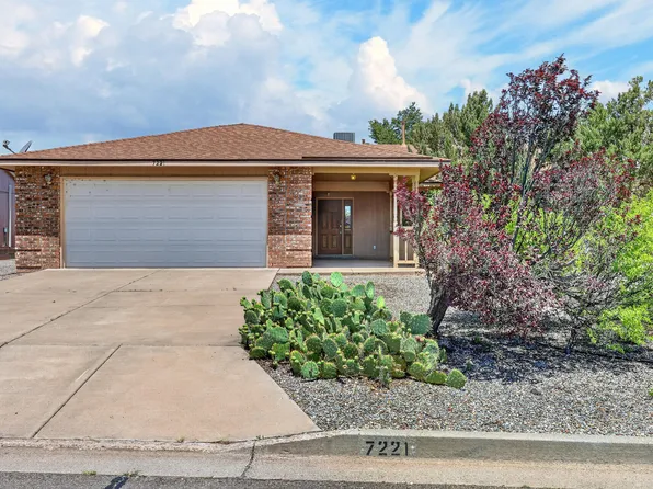 7221 Sunlight Peak Dr NE, Rio Rancho, NM 87144