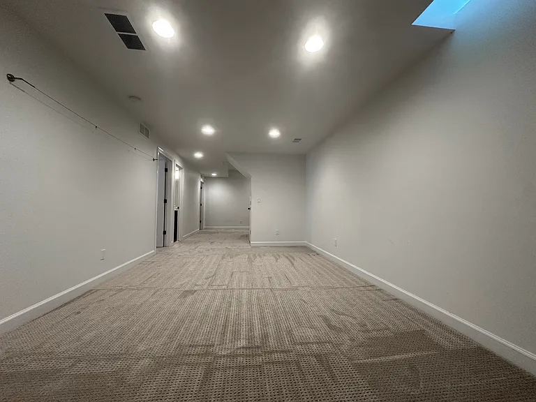 1555 Ruffner Ave — Photo 32
