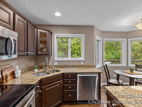 4th image of 7657 Abby Ln SE