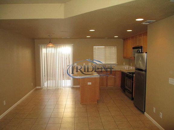 5th image of 314 Hetherington Cir