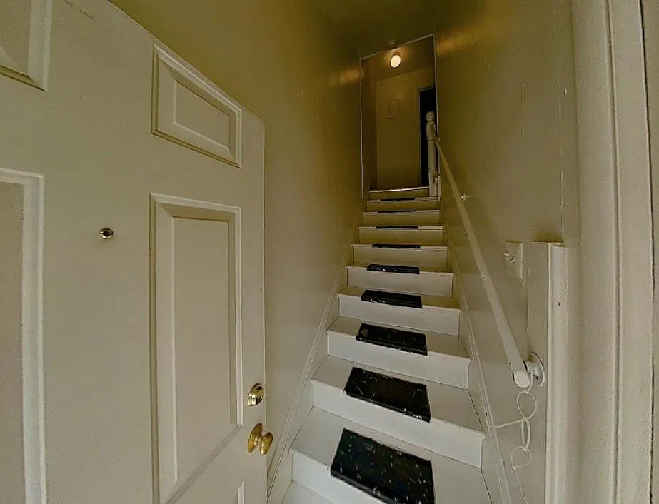 2 bed, 750 sqft, $1,116 — Photo 2