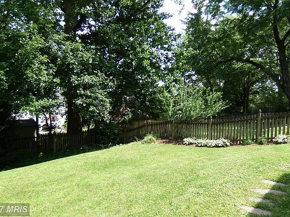 5th image of 3003 Westcott St