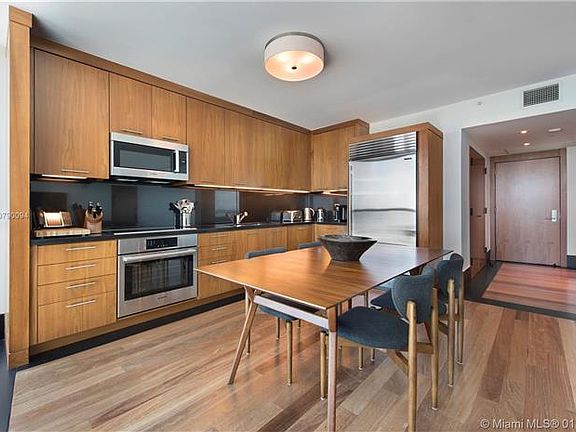 4th image of 101 20th St #3603