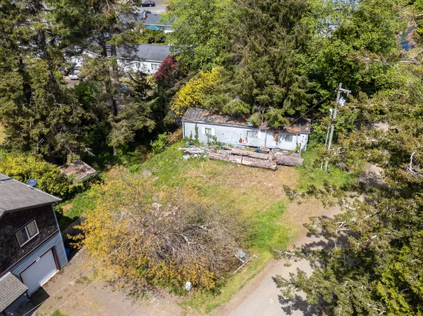 2160 Martin Ave W, Tillamook, OR 97141