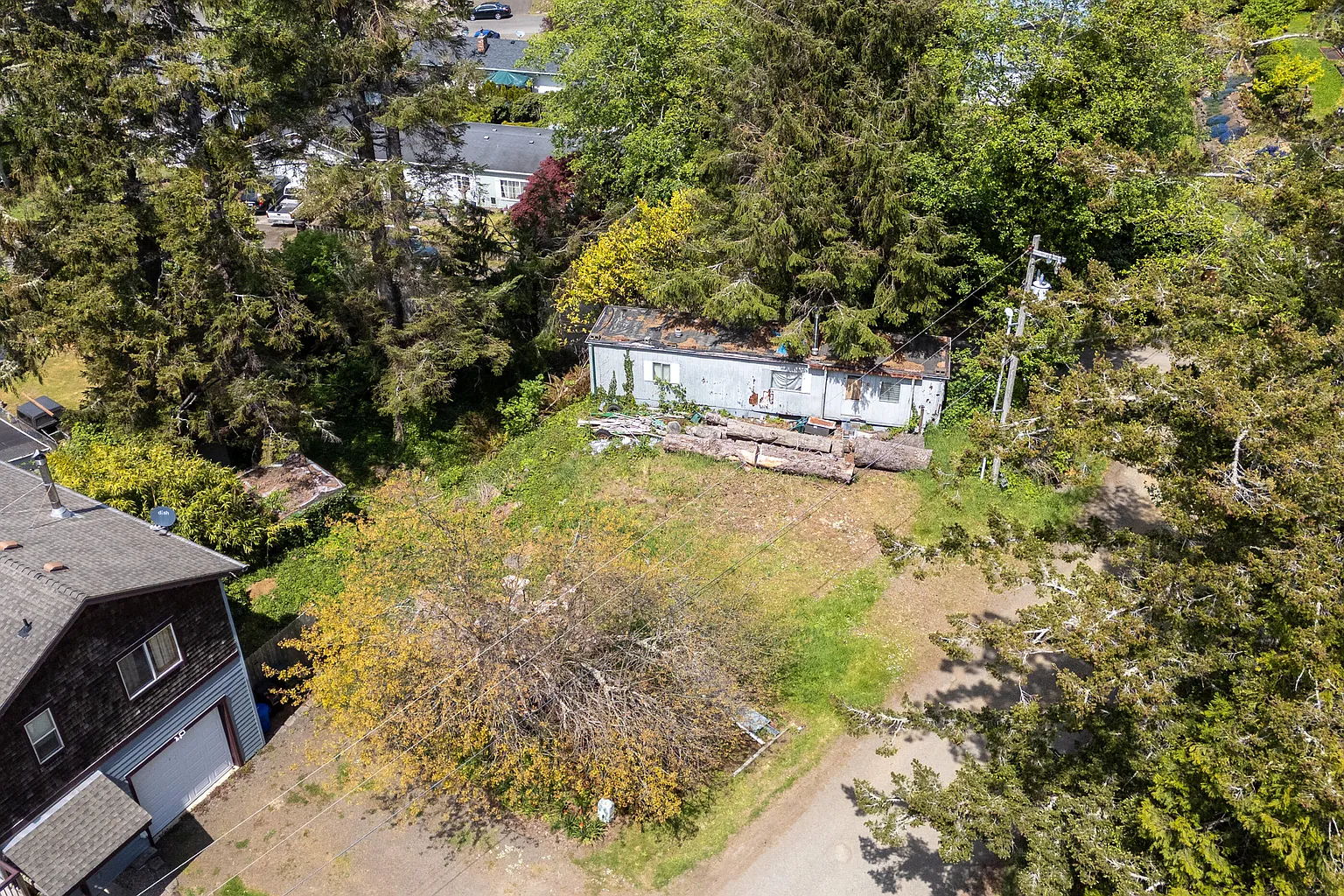 2160 Martin Ave W photo 1